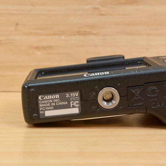 Canon PowerShot A1400 16.0 MP Digital Camera, 5x Optical Zoom - Picture 6 of 6